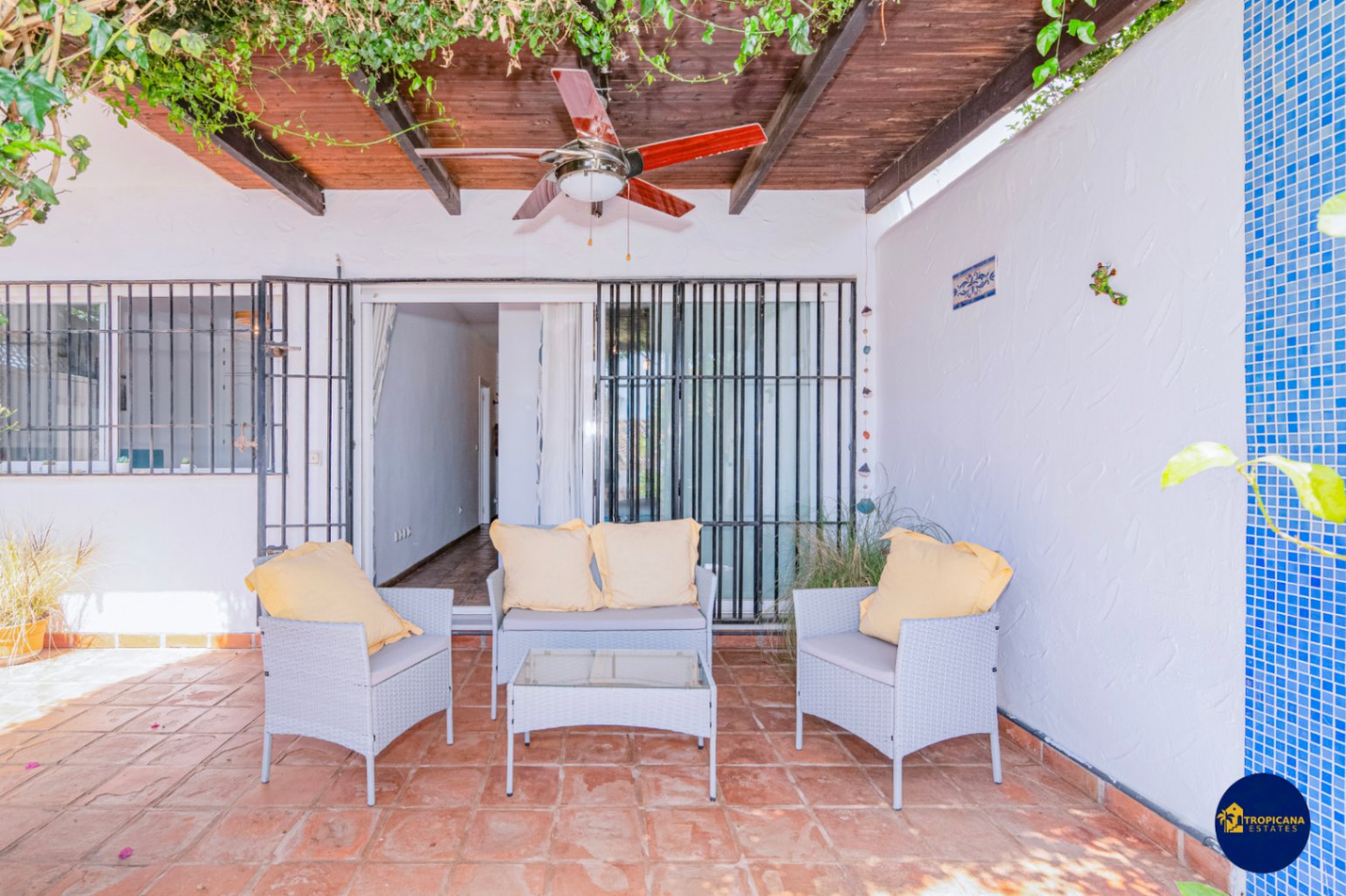 Casa adosada en venta en Marina del Este, Almuñécar