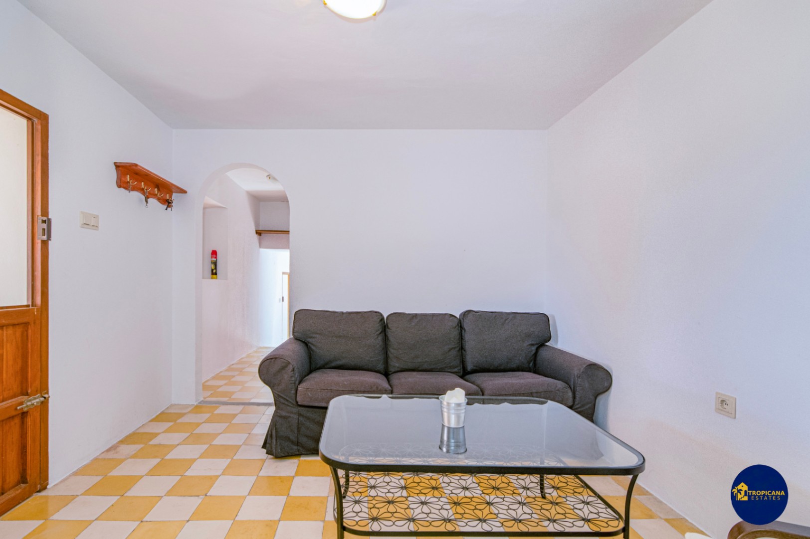 Cortijo en venta en Gelibra con impresionantes vistas al mar y la montaña