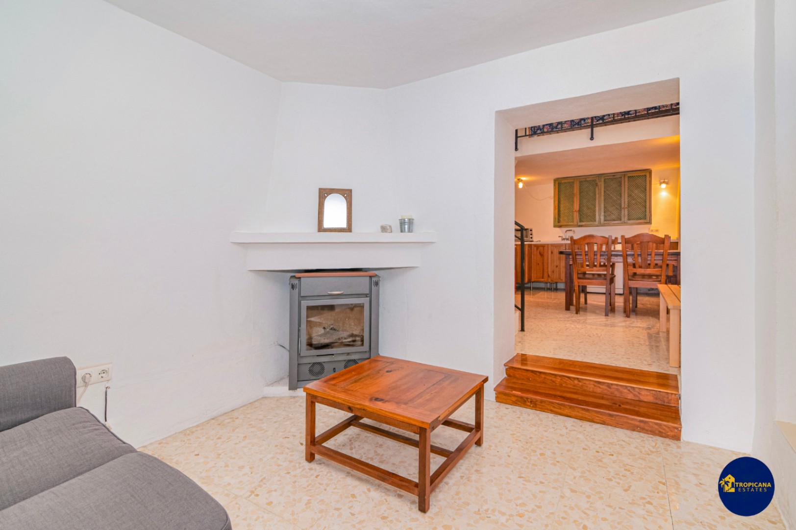 Cortijo en venta en Gelibra con impresionantes vistas al mar y la montaña