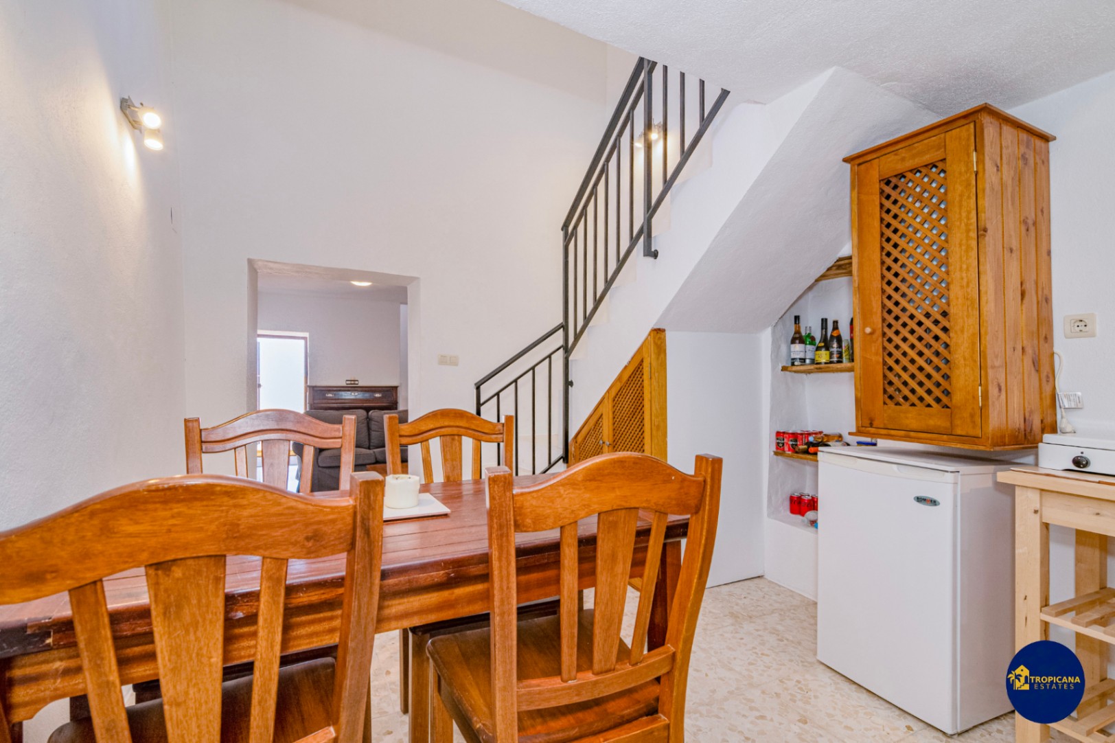 Cortijo en venta en Gelibra con impresionantes vistas al mar y la montaña