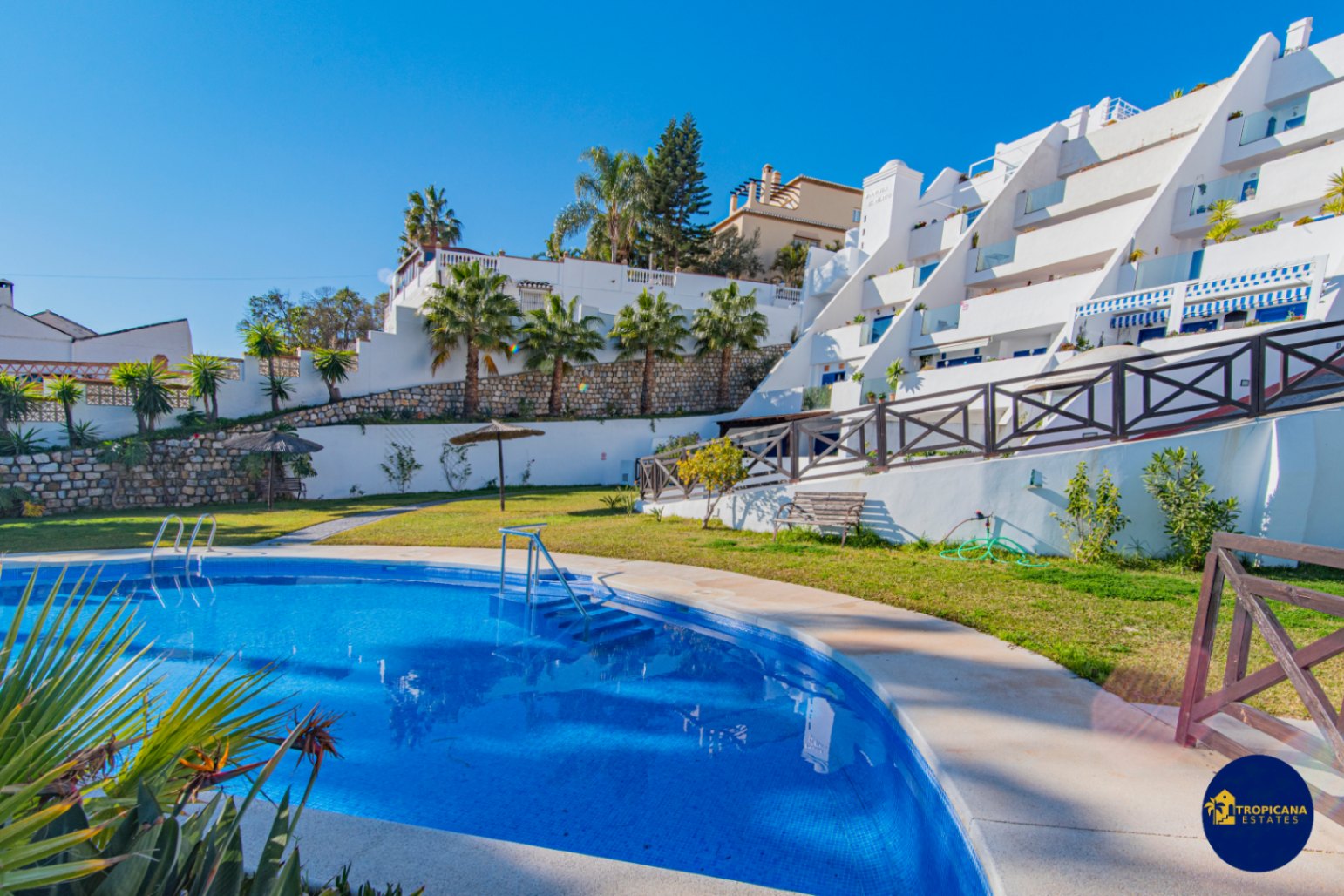 Encantador apartamento de 2 dormitorios en venta El Mirador Olivo, Almuñécar