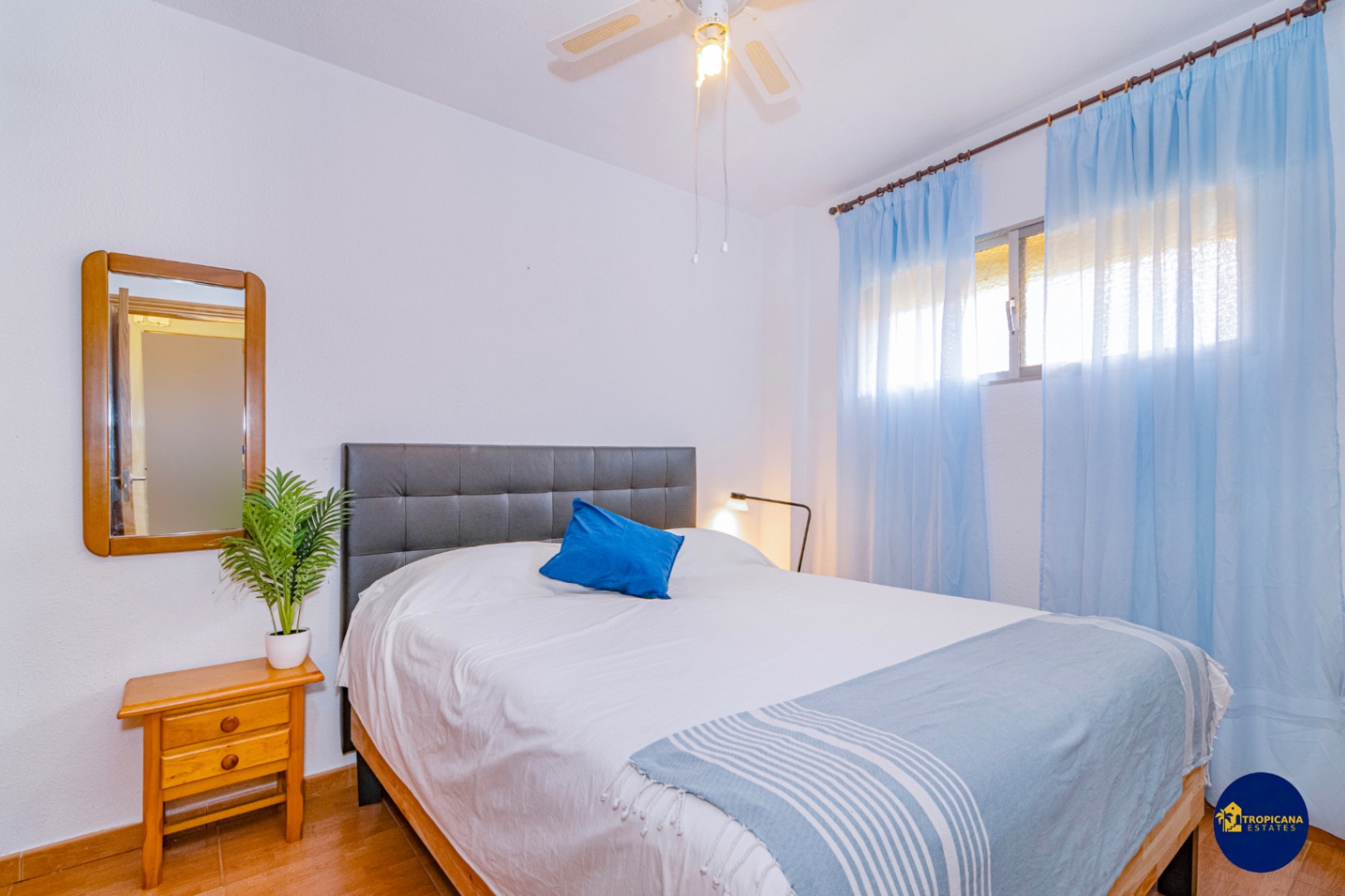 Apartamento en venta con 2 dormitorios, Playa San Cristóbal, Almuñecar