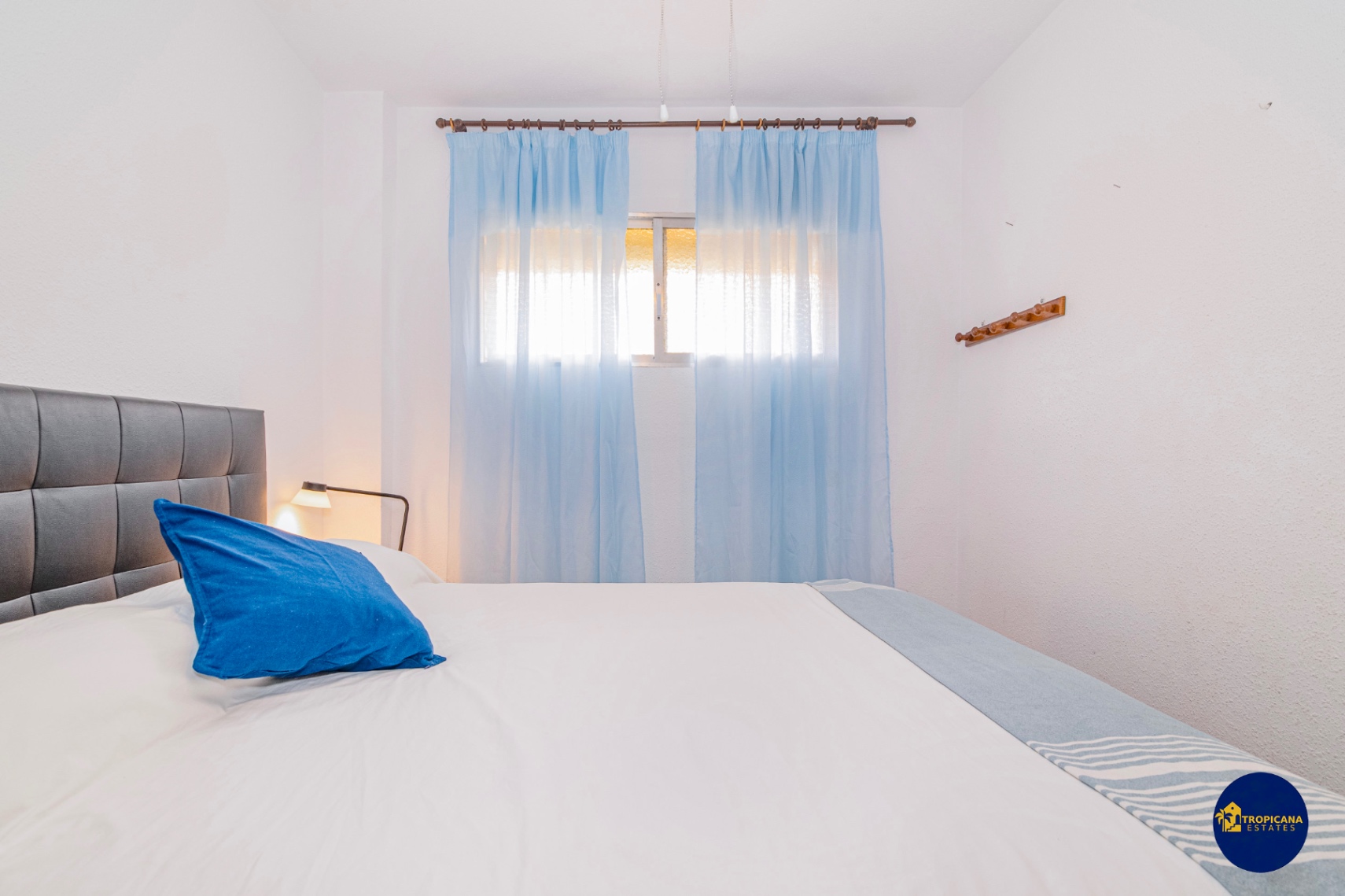 Apartamento en venta con 2 dormitorios, Playa San Cristóbal, Almuñecar