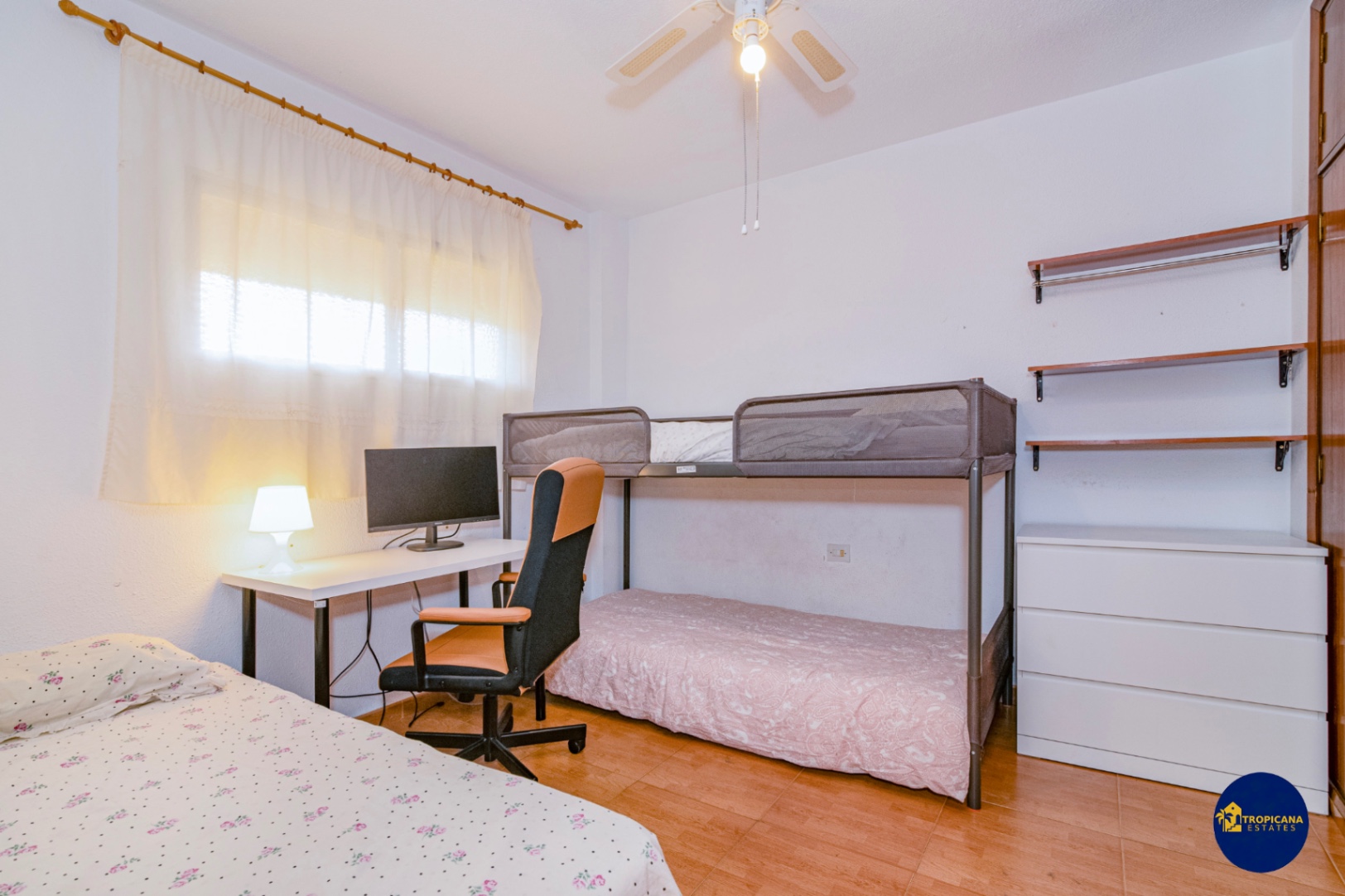 Apartamento en venta con 2 dormitorios, Playa San Cristóbal, Almuñecar