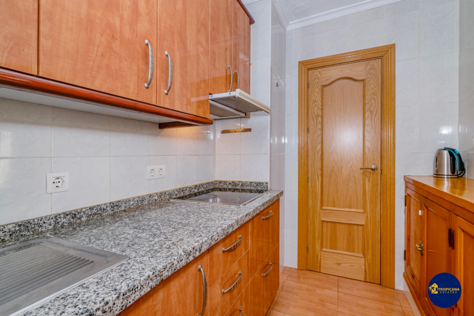 Apartamento en venta con 2 dormitorios, Playa San Cristóbal, Almuñecar