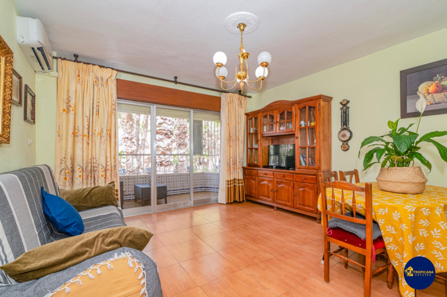 Apartamento en venta con 2 dormitorios, Playa San Cristóbal, Almuñecar
