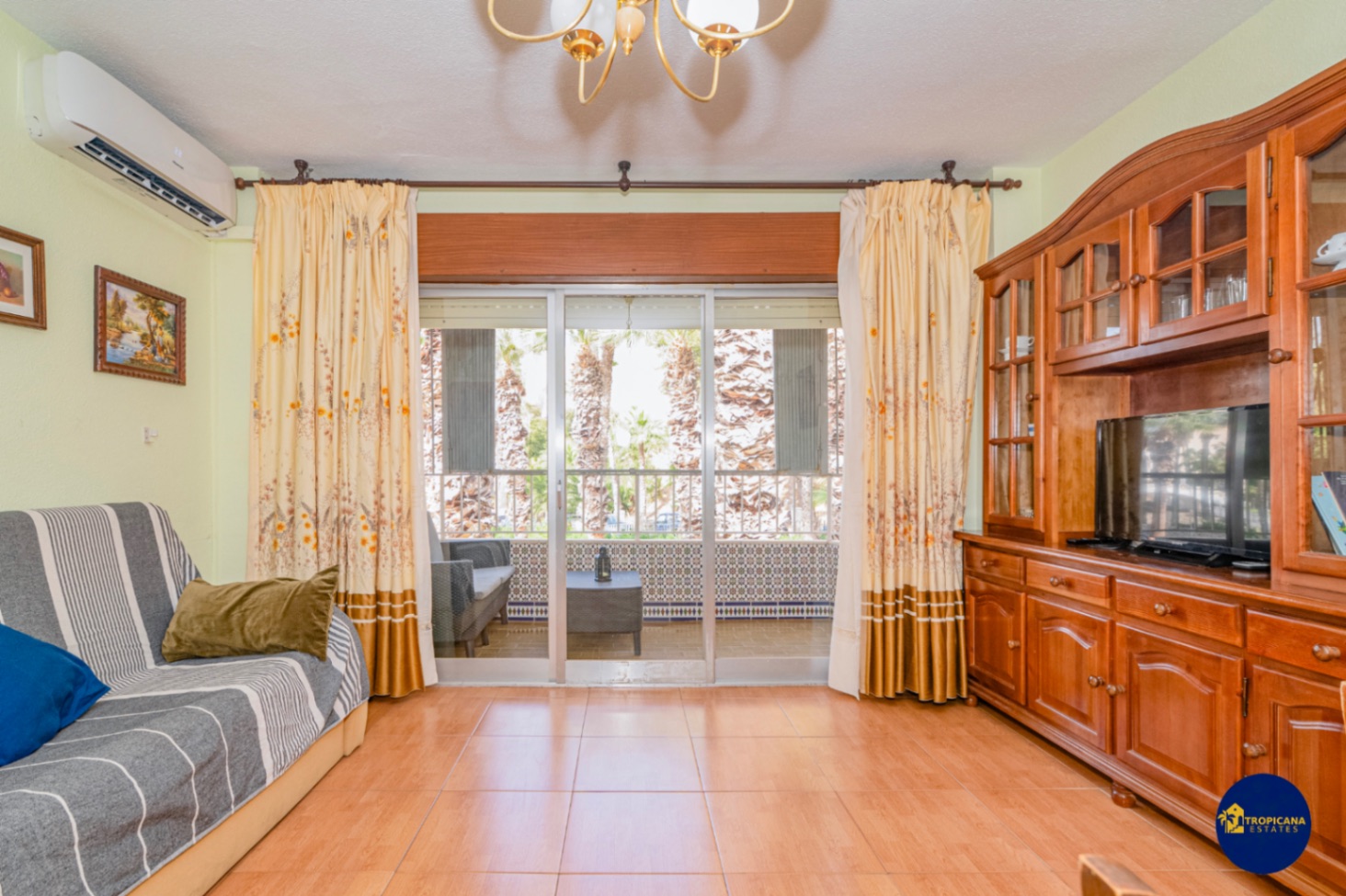 Apartamento en venta con 2 dormitorios, Playa San Cristóbal, Almuñecar