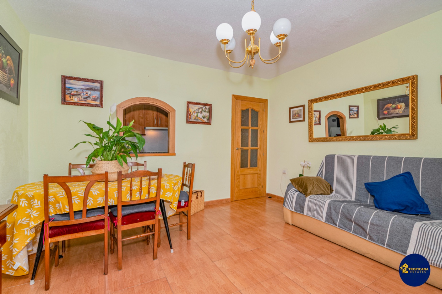 Apartamento en venta con 2 dormitorios, Playa San Cristóbal, Almuñecar