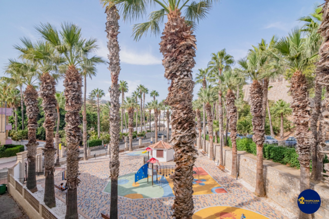 Apartamento en venta con 2 dormitorios, Playa San Cristóbal, Almuñecar