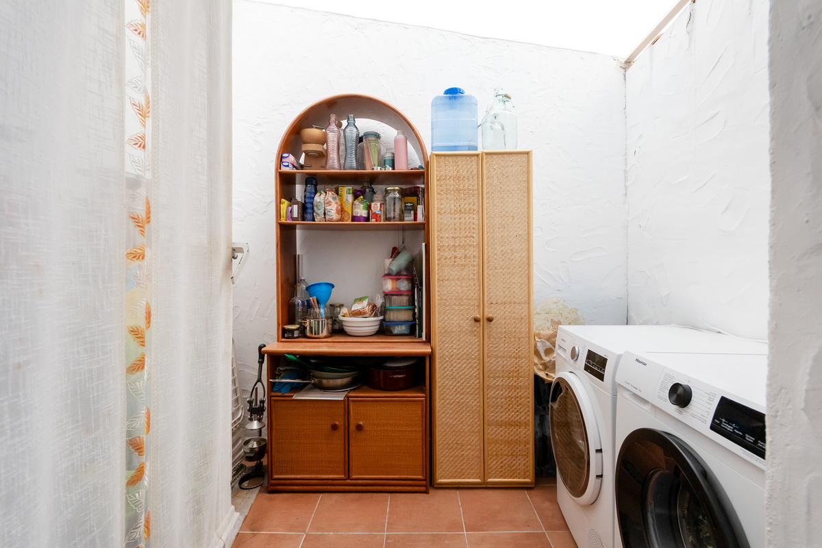 Chalet en venta con piscina en Almuñécar, Los Pinos