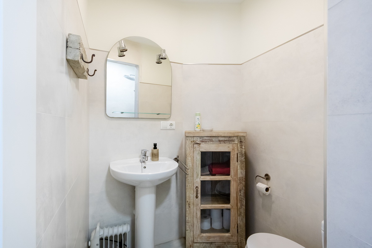 Chalet en venta con piscina en Almuñécar, Los Pinos