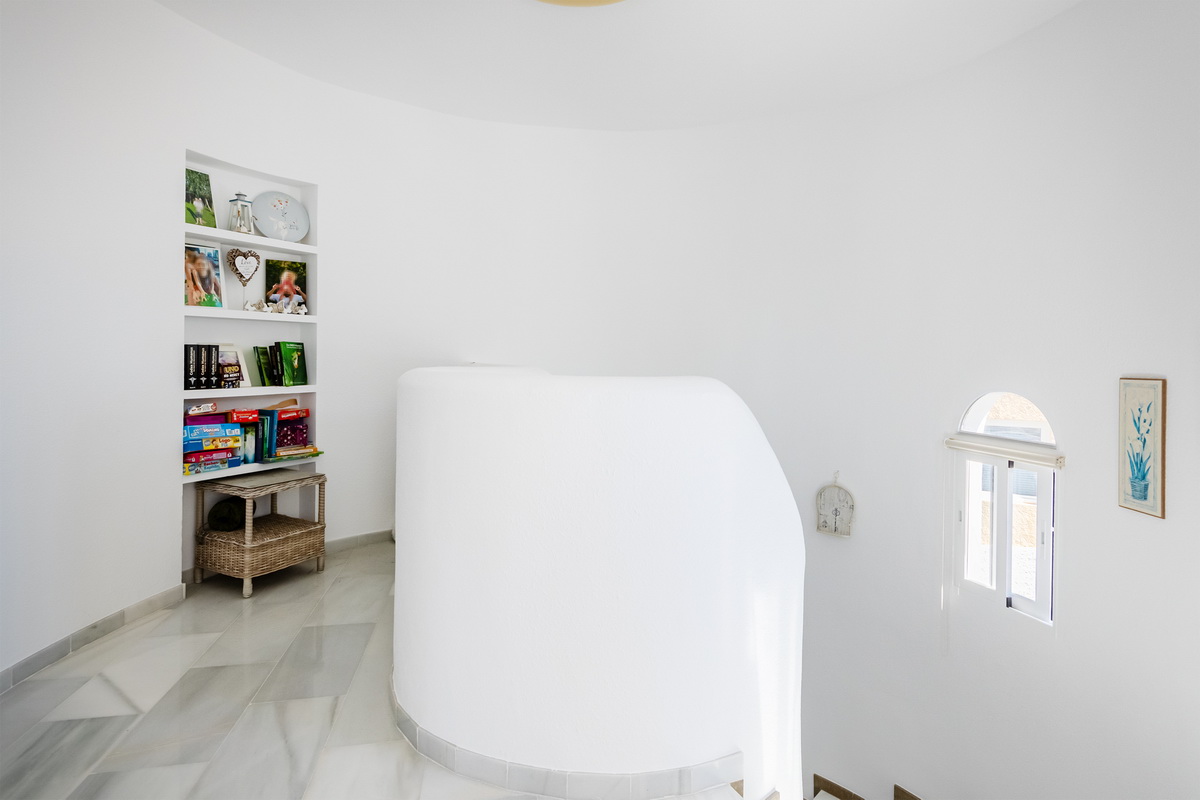 Chalet en venta con piscina en Almuñécar, Los Pinos