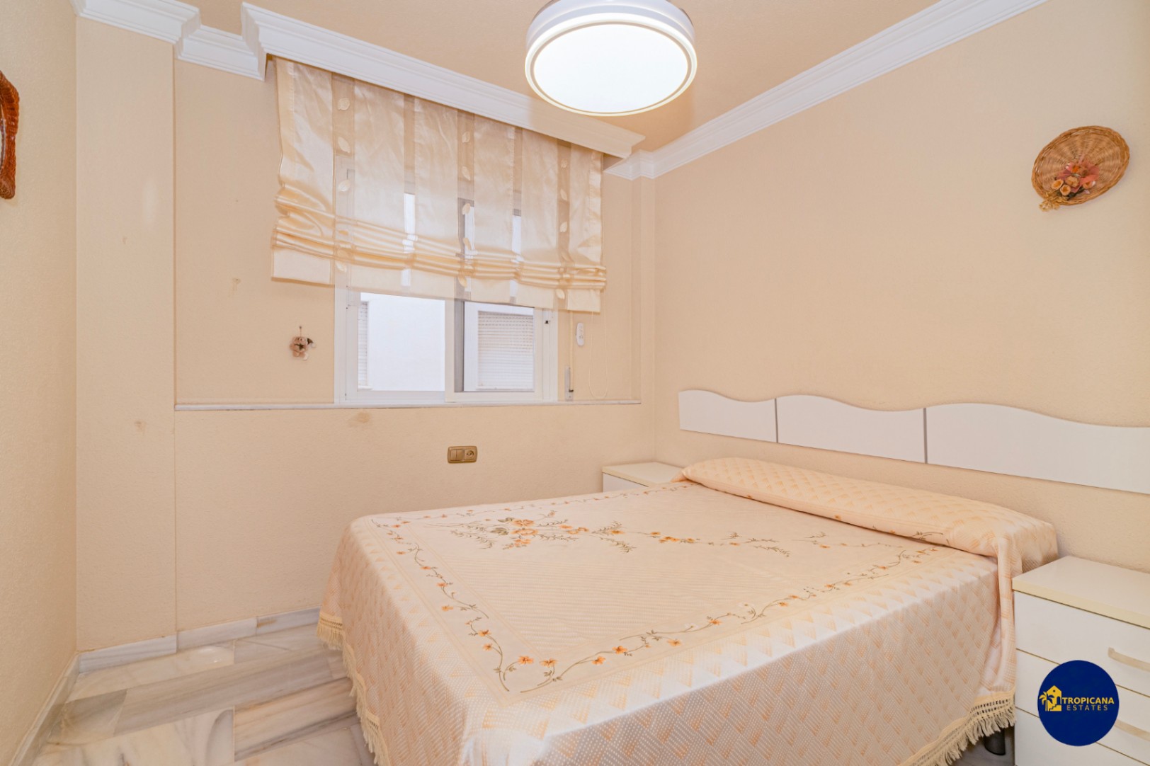 Apartamento en venta de 2 dormitorios en Almuñécar, Velilla