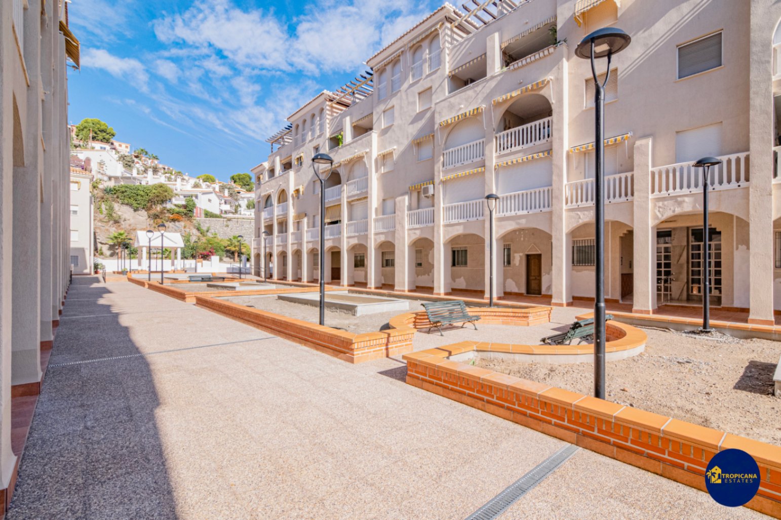 Apartamento en venta de 2 dormitorios en Almuñécar, Velilla