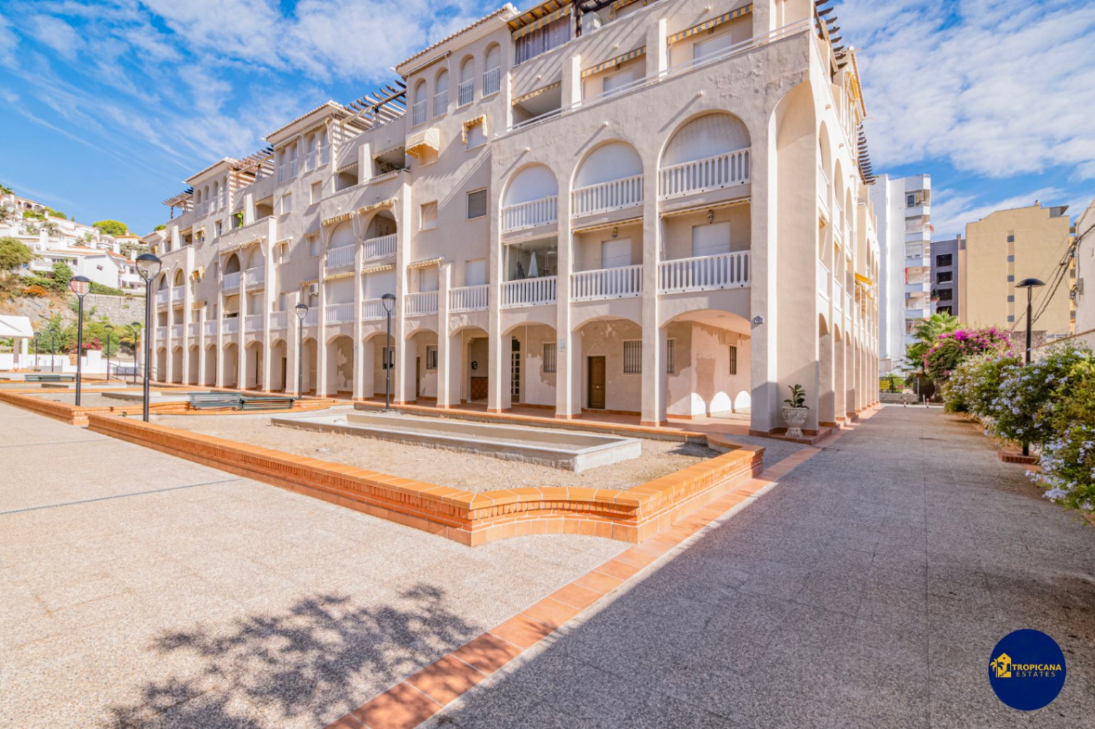 Apartamento en venta de 2 dormitorios en Almuñécar, Velilla