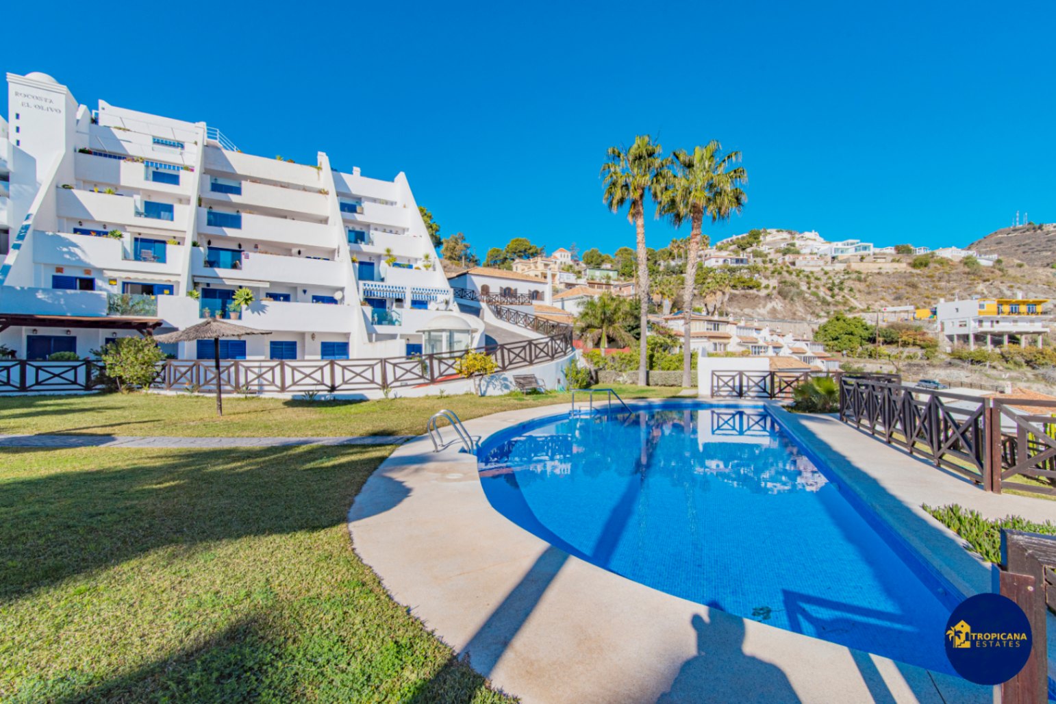 Apartamento en venta de 3 dormitorios en Cotobro, Almuñécar