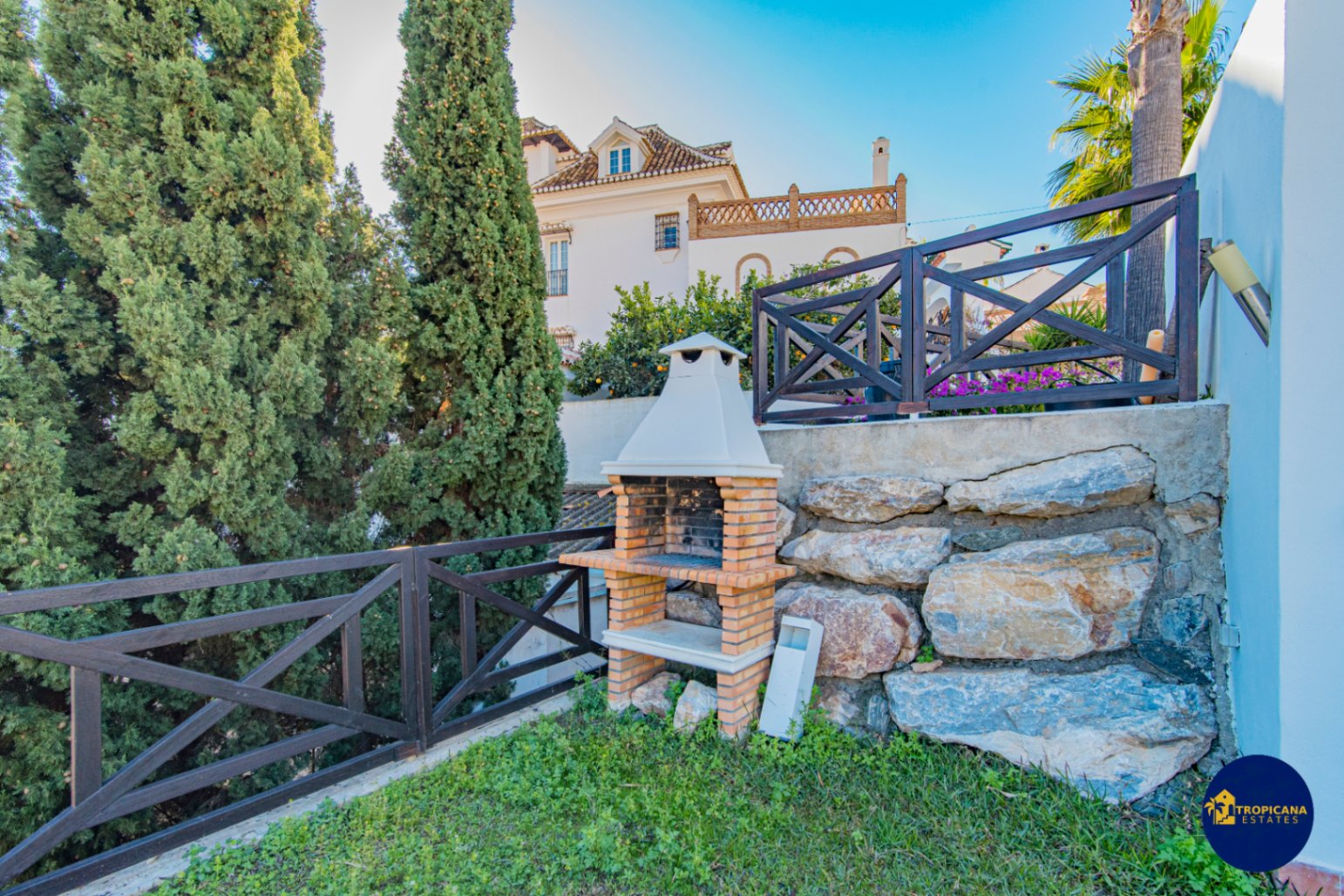 Apartamento en venta de 3 dormitorios en Cotobro, Almuñécar