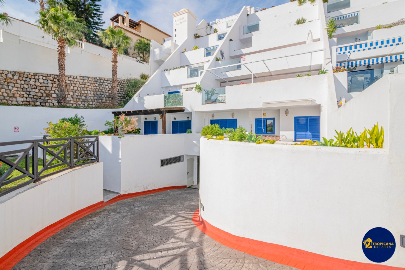 Apartamento en venta de 3 dormitorios en Cotobro, Almuñécar