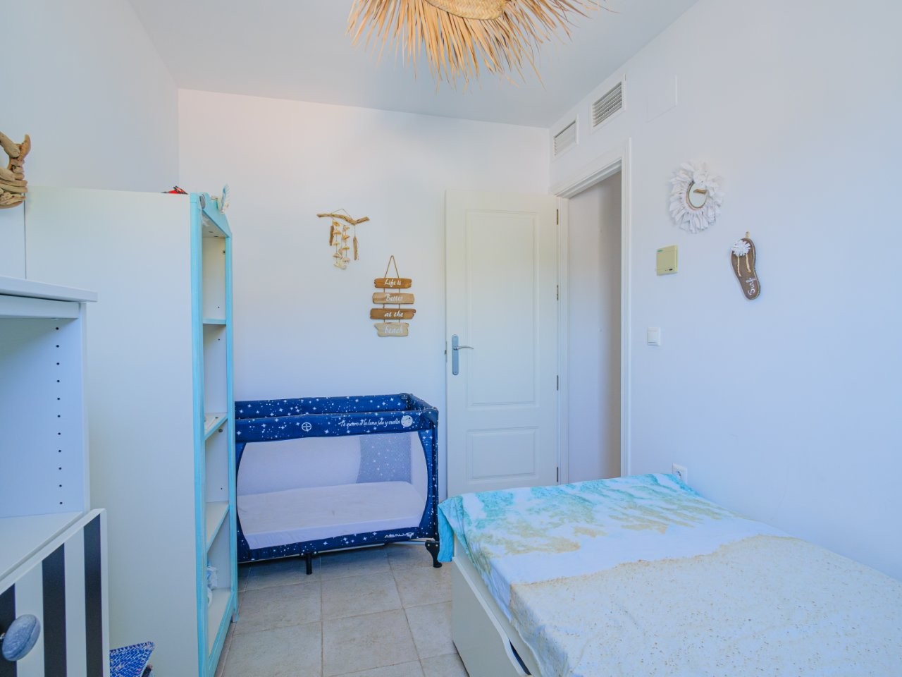 Apartamento en venta de 3 dormitorios en Cotobro, Almuñécar