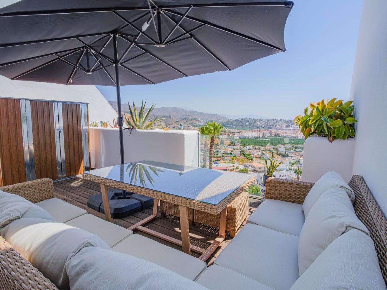 Apartamento en venta de 3 dormitorios en Cotobro, Almuñécar