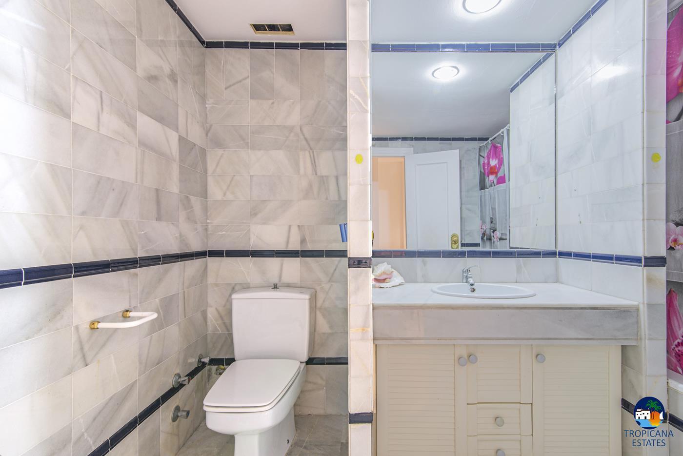Appartement à vendre de 2 chambres au centre d'Almuñécar